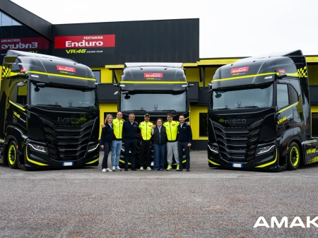 IVECO зміцнює своє партнерство з гоночною командою Pertamina Enduro VR46 як офіційний постачальник вантажівок: три нові вантажівки IVECO S-WAY для високопродуктивної логістики
