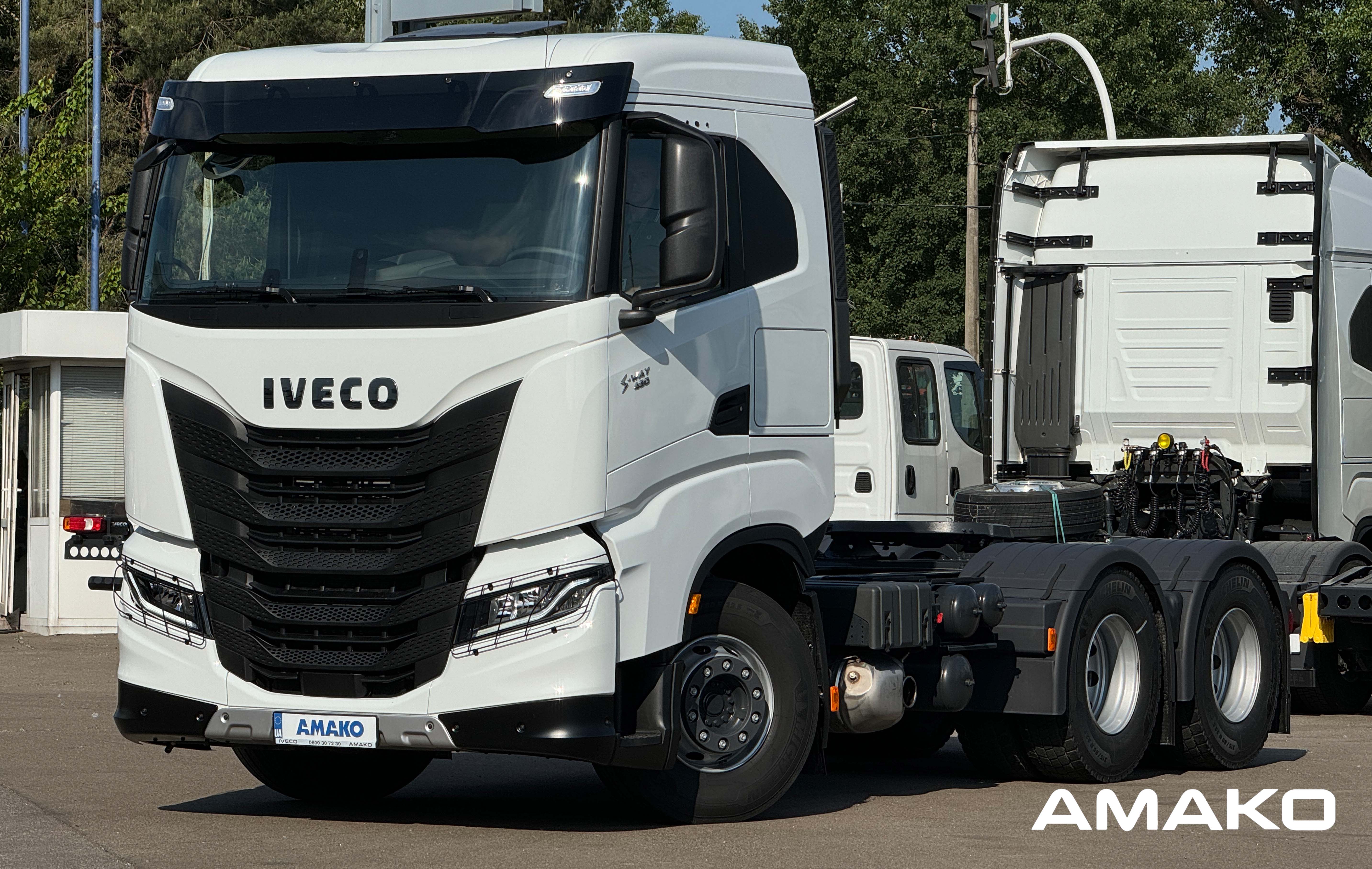 Новий тягач IVECO S-WAY 6х4 перевозитиме аграрну техніку